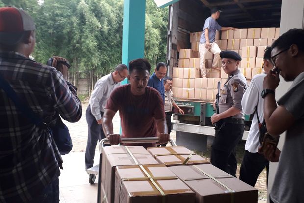 Pengiriman Logistik Pemilu ke Tangerang Alami Keterlambatan