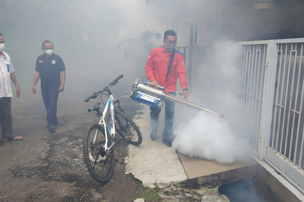 Rescue Perindo Fogging Pemukiman Warga di Puri Sentosa Tangsel