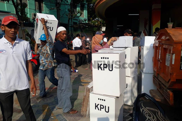 Distribusi Logistik Pemilu 2019 di Kelurahan Sukapura Terlambat