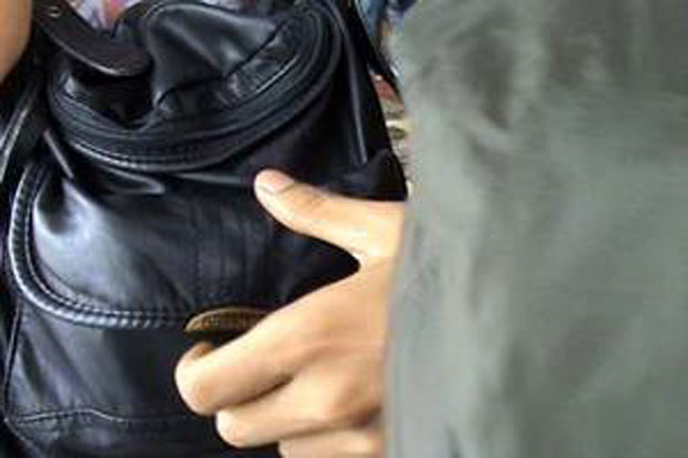 Wartawan Media Asing Kecopetan saat Liput Prabowo, 2 Ponsel Mahal Raib