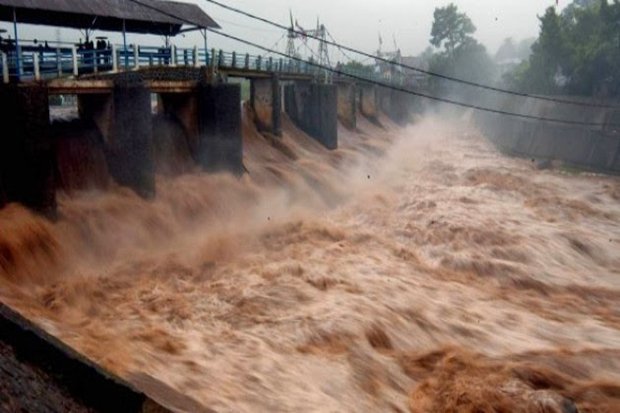 Puluhan Rumah Di Depok Terendam Banjir, Distribusi Air PDAM Terhenti