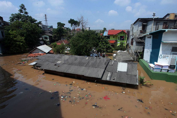Banjir Kiriman Hantui Jakarta, Anies Berharap Solusi pada 2 Bendungan