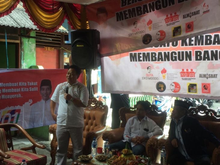 Pendukung Jokowi-Maruf Gelar Syukuran di Tanjung Priuk
