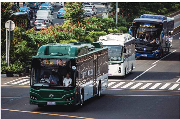 Operasional Bus Listrik Transjakarta Masih Terganjal Perpres