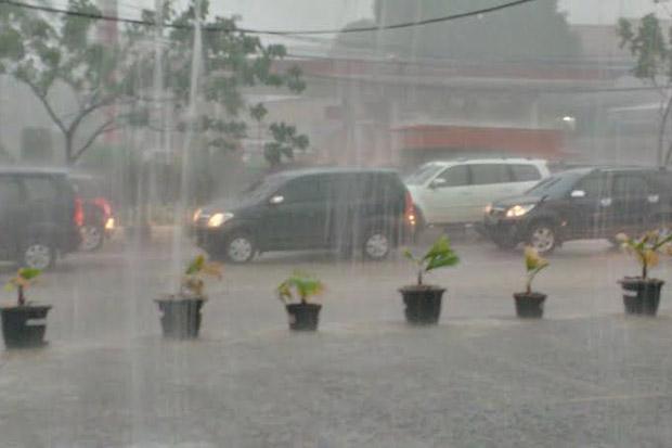 Pagi Cerah, Sore Hujan Lokal Diprediksi Guyur Jakarta dan Bogor