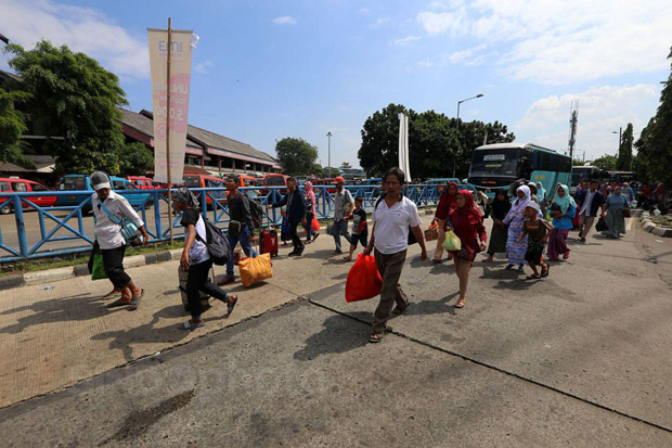 11 Ribu Pemudik Tiba di Terminal Kampung Rambutan, Puncaknya Minggu Dinihari