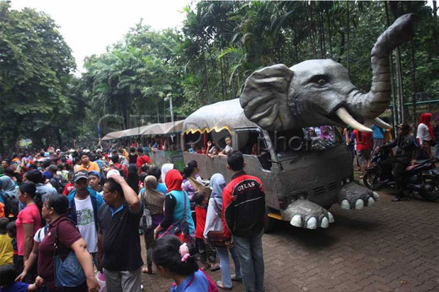 Libur Lebaran, Ratusan Ribu Pengunjung Serbu Tempat Wisata di Jakarta
