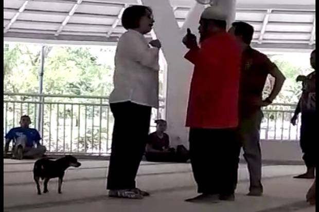 Psikolog Minta Wanita Pembawa Anjing ke Masjid Diproses Hukum