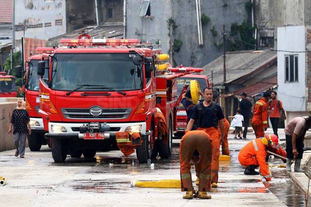 Gedung PT Dipa di Gambir Terbakar, 11 Mobil Damkar Dikerahkan