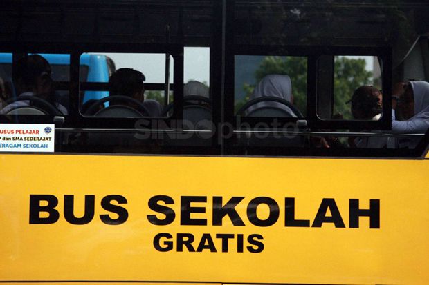 176 Bus Sekolah Layani Siswa di Hari Pertama Tahun Ajaran Baru