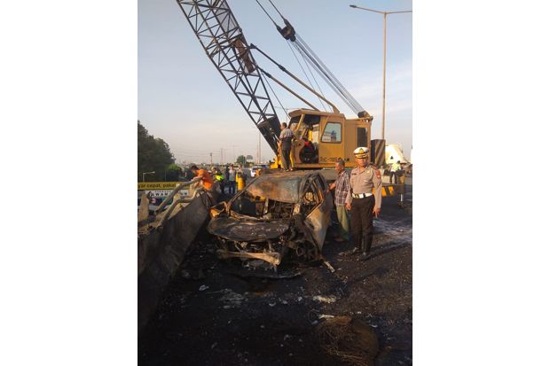 KNKT Selidiki Kecelakaan Truk Tangki BBM di Tol Rawamangun