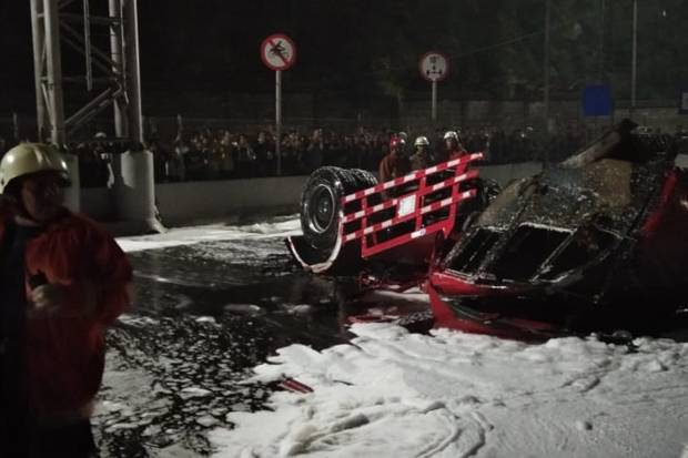 Truk BBM Terbakar di Tol Rawamangun, Polisi Periksa Tiga Orang Saksi