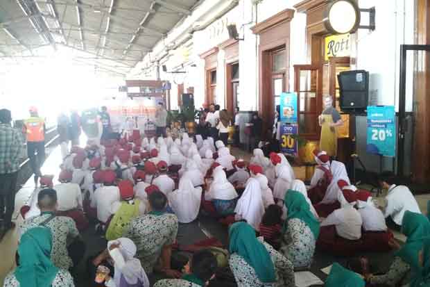 Hari Anak Nasional, KAI Edukasi Ratusan Siswa SD di Stasiun Bogor