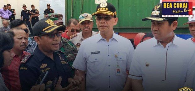 Bea Cukai Luwuk Mendukung Ekspor Perdana 50 Ton Tepung Kelapa Kering PT. SASL and SONS