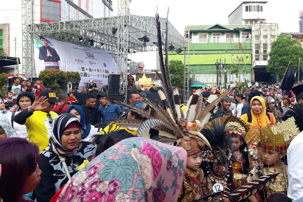 Meriah, Ribuan Warga Padati Festival Tanah Abang 2019