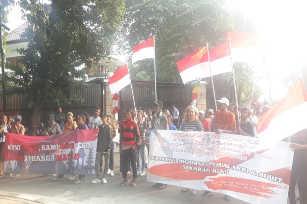 Datangi LBH Jakarta, Massa SPP Tuntut Bubarkan LSM-NGO Pendukung Makar