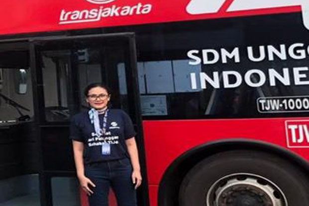 Transjakarta Apresiasi Curhatan Emak-Emak Pengguna Busway
