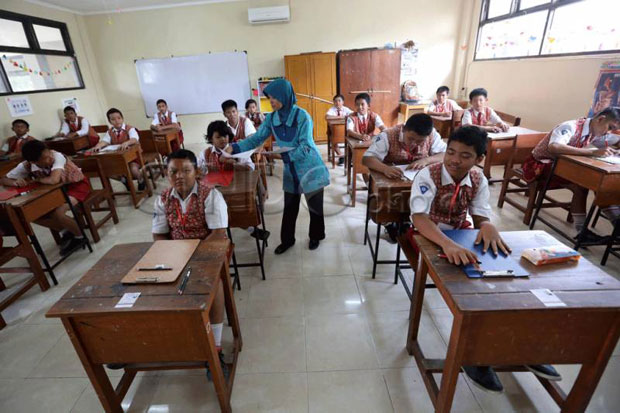 Ratusan SD dan SMP Kabupaten Bekasi Raih Predikat Standar Nasional