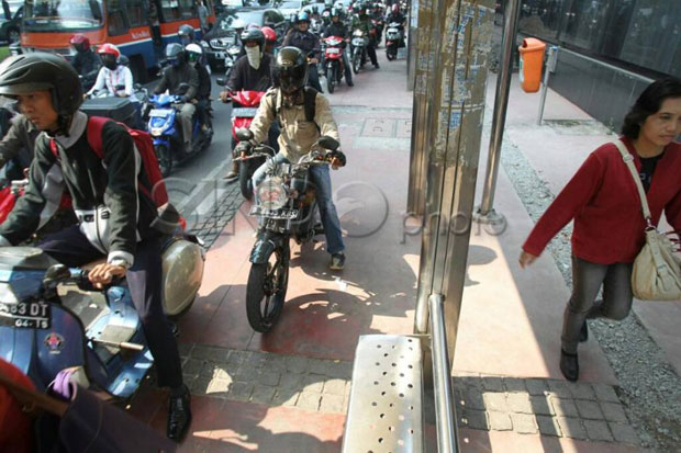 Polda Metro Jaya Akan Bantu Dishub Amankan Trotoar dari Pemotor Bandel