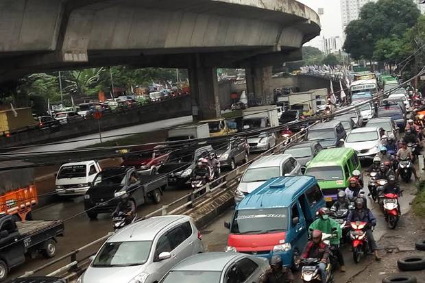 Contraflow Diberlakukan di Jalan Sholeh Iskandar Bogor 3,5 Bulan