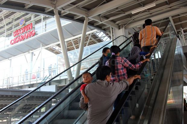 Pemprov DKI Akan Bangun Park and Ride di Stasiun Bekasi dan Cikarang
