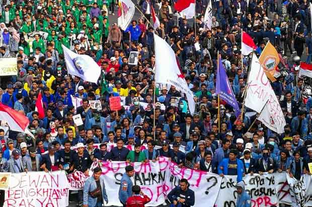YLBHI Sebut 50 Mahasiswa Hilang Kontak Usai Demo di DPR