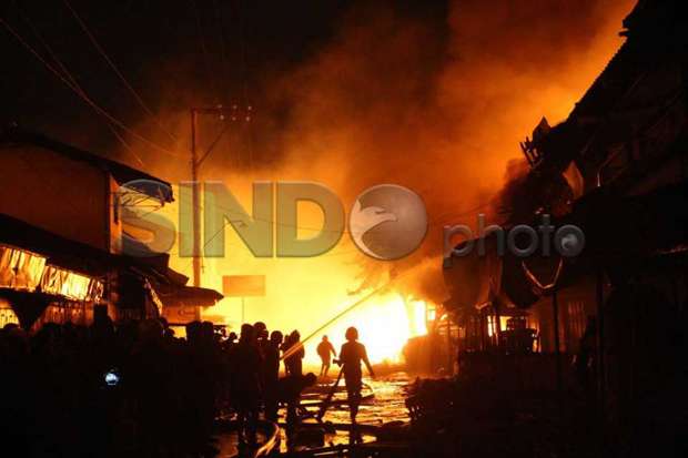 Rumah Warga di Cengkareng Terbakar, 5 Unit Mobil Damkar Dikerahkan