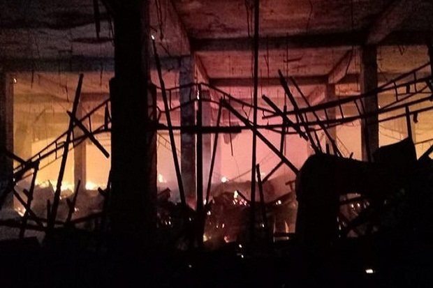 Gedung Hailai Terbakar, 14 Unit Mobil Damkar Dikerahkan