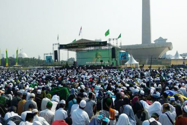 Ribuan Warga Jakarta Peringati Maulid Nabi di Lapangan Monas