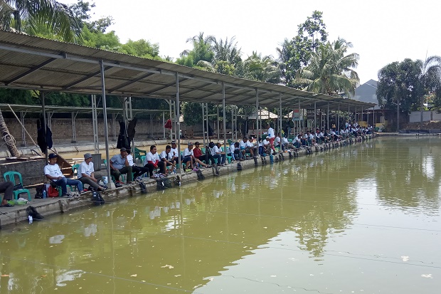 Gelar Mancing Bersama, Ratusan Karyawan MNC Ramaikan Pemancingan Adhiraja Deluna Depok