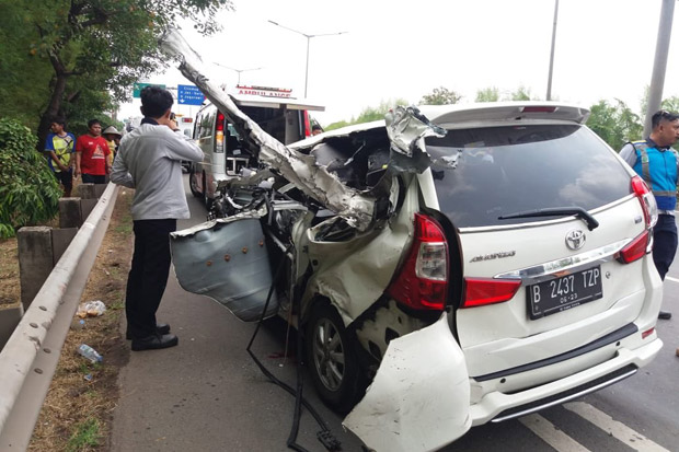 Kecelakaan Beruntun di Tol Joglo, 1 Orang Tewas 4 Luka-luka
