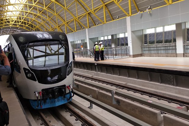Mulai Hari Ini, LRT Jakarta Beroperasi Komersil Tarif Rp5.000