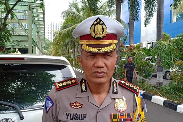 Truk Polisi Lawan Arus di Jalur Transjakarta, Dirlantas Akan Beri Sanksi