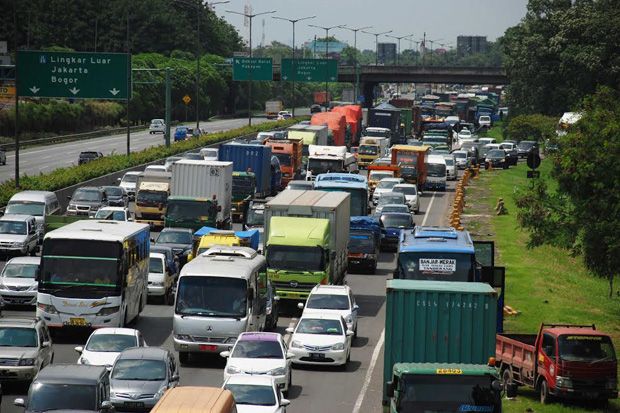 Libur Nataru, 911 Ribu Kendaraan Bakal Tinggalkan Jakarta via Tol Japek