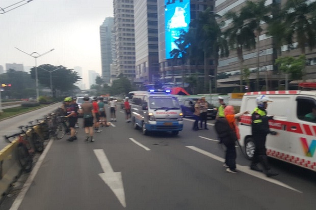 Mobil Seruduk Rombongan Pesepeda di Jalan Sudirman, 7 Terluka
