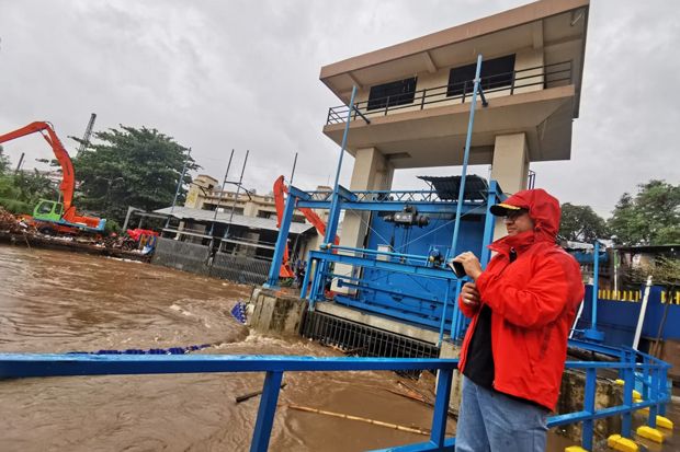 Banjir Landa Jakarta, Anies Instruksikan Seluruh Jajarannya Turun Tangan