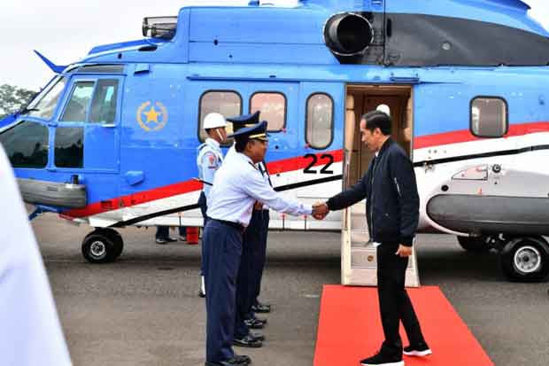 Di Atas Helikopter Jokowi-Doni Bahas Vertiver