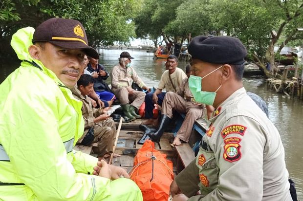 Pria Paruh Baya asal Jakarta Ditemukan Tewas di Mangrove Bekasi