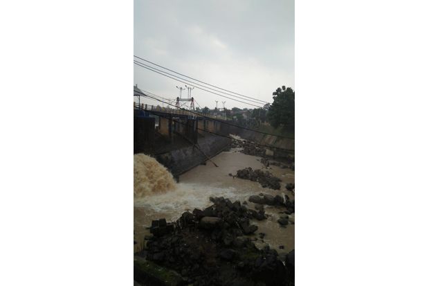 Puncak Bogor Diguyur Hujan Deras, Bendung Katulampa Naik 10 Cm