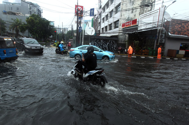 Air Pasang Laut Perparah Genangan di Jakarta