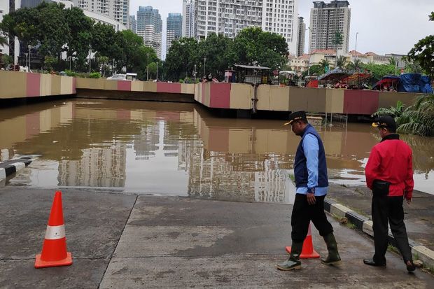 Sepuluh Pompa Mobile Sedot Banjir Underpass Kemayoran