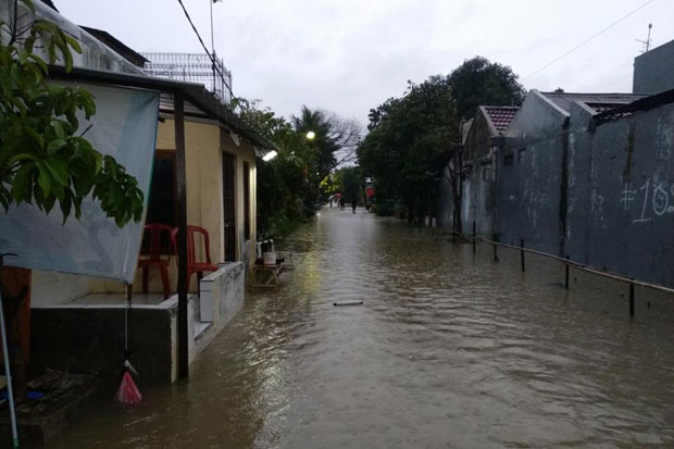 Banjir Bekasi Terpantau di 22 Titik, Terparah hingga Sedada Orang Dewasa