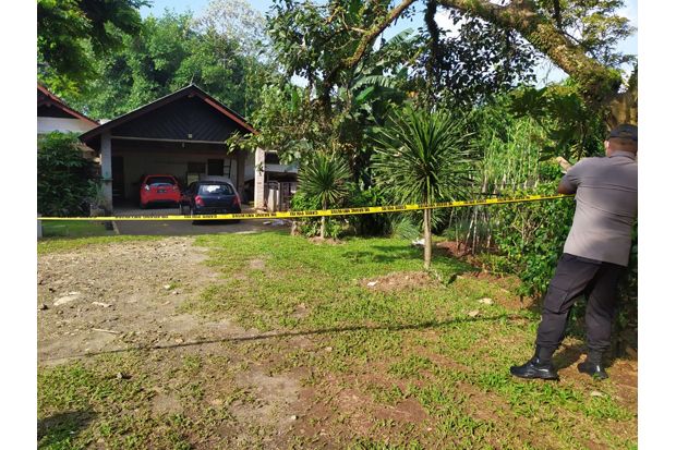Pembantu Pasien Corona Dibawa Dinkes, Rumah Dipasang Garis Polisi