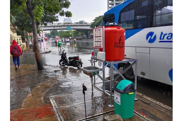 Pemprov DKI Sediakan Tempat Cuci Tangan di 10 Halte Bus