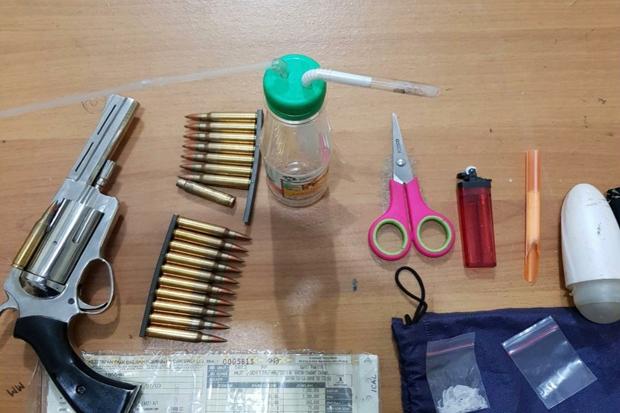Polisi Temukan Senpi Revolver dari Pengguna Sabu di Bekasi